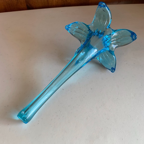 Aqua Blue Hand Blown Pulled Glass Epergne Flower Horn Vase - Picture 5 of 6